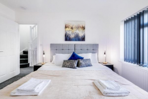 Chaucer Avenue 6 Bedroom & 3 Bathroom with Parking